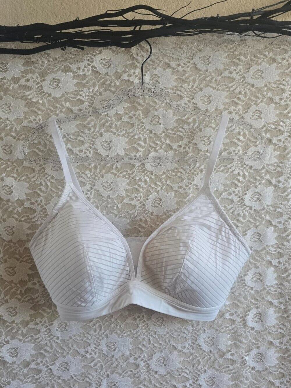 Auden Lightly Lined Bralette - White Bralette - No Wire